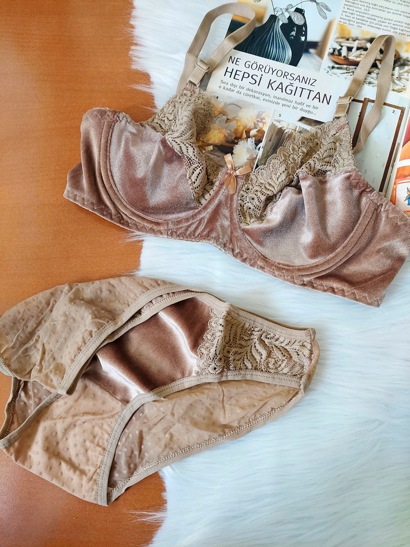 ست لباس زیر مدل آنا (رنگ بژ)